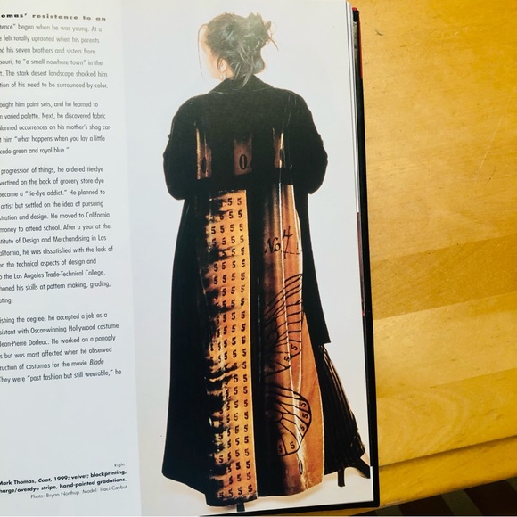 “The Fiberarts Book of Wearable Art” Like New, Hardcover, Art-to-Wear - Picture 3 of 15